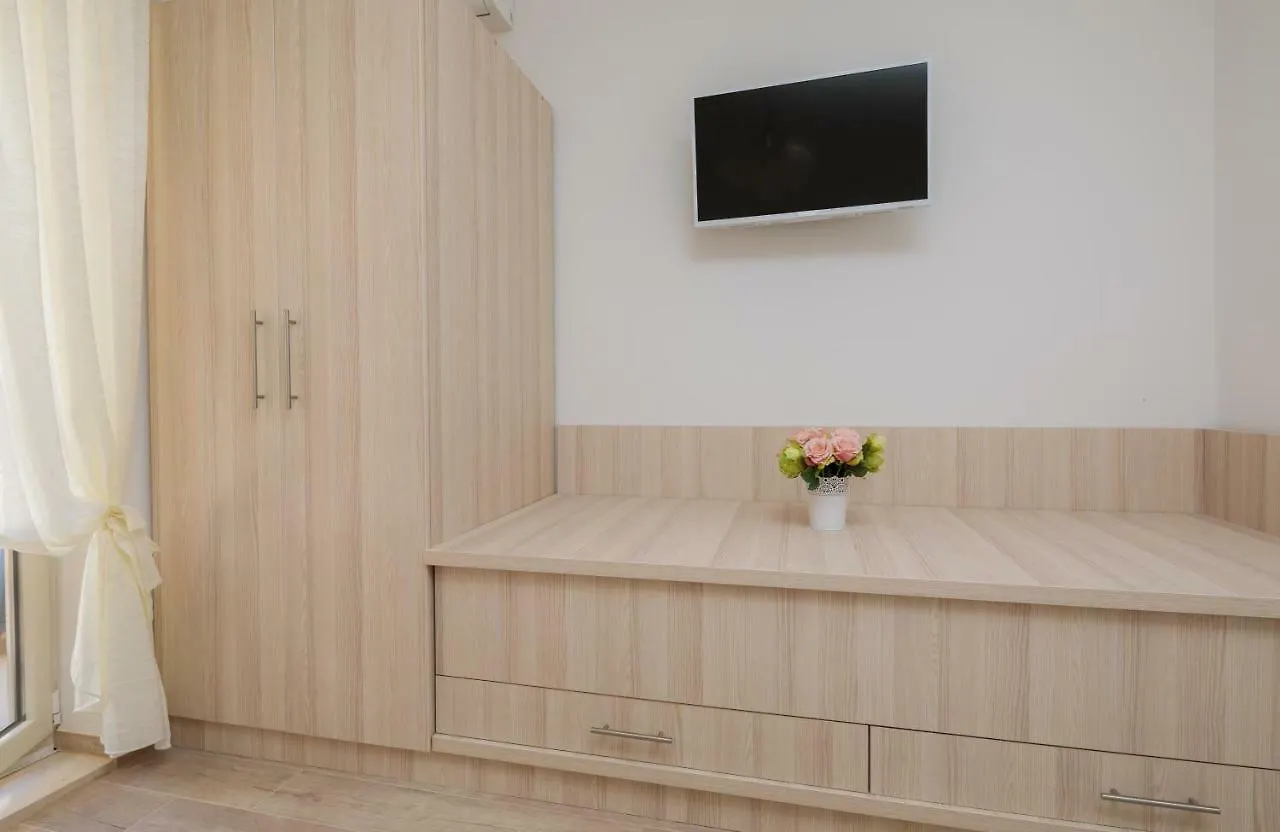 Apartmani Oaza Trogir 0*,  Croatia