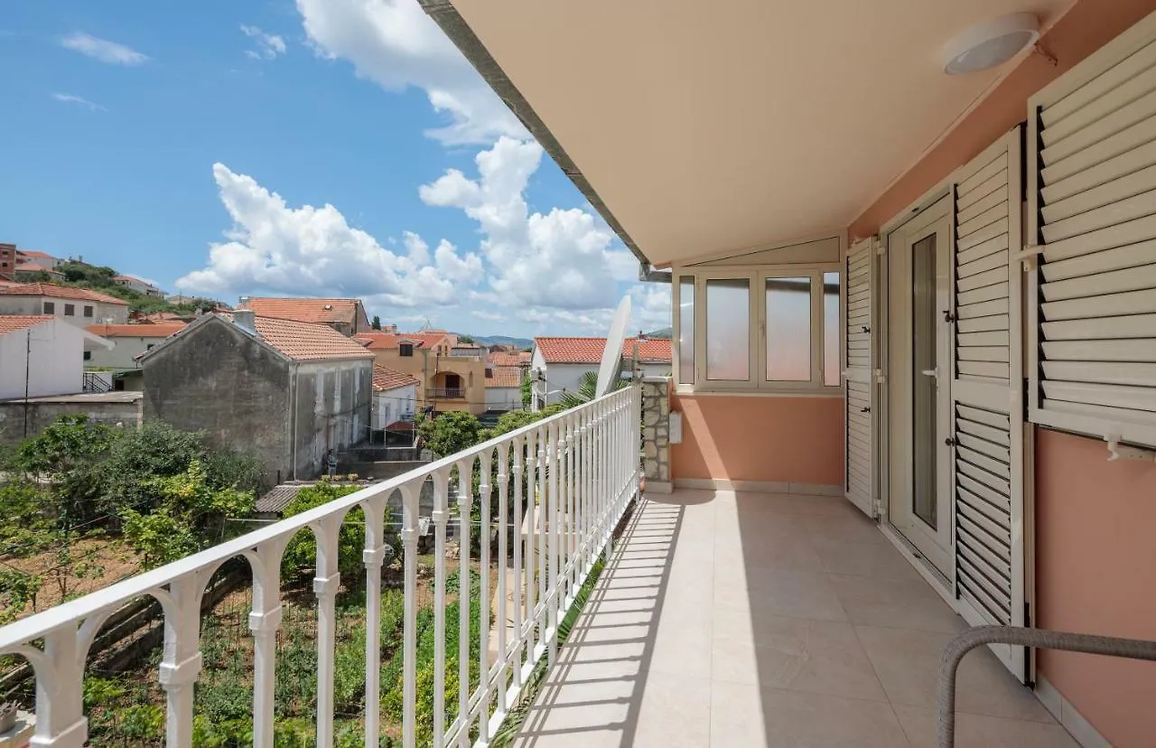 Apartmani Oaza Trogir 0*,