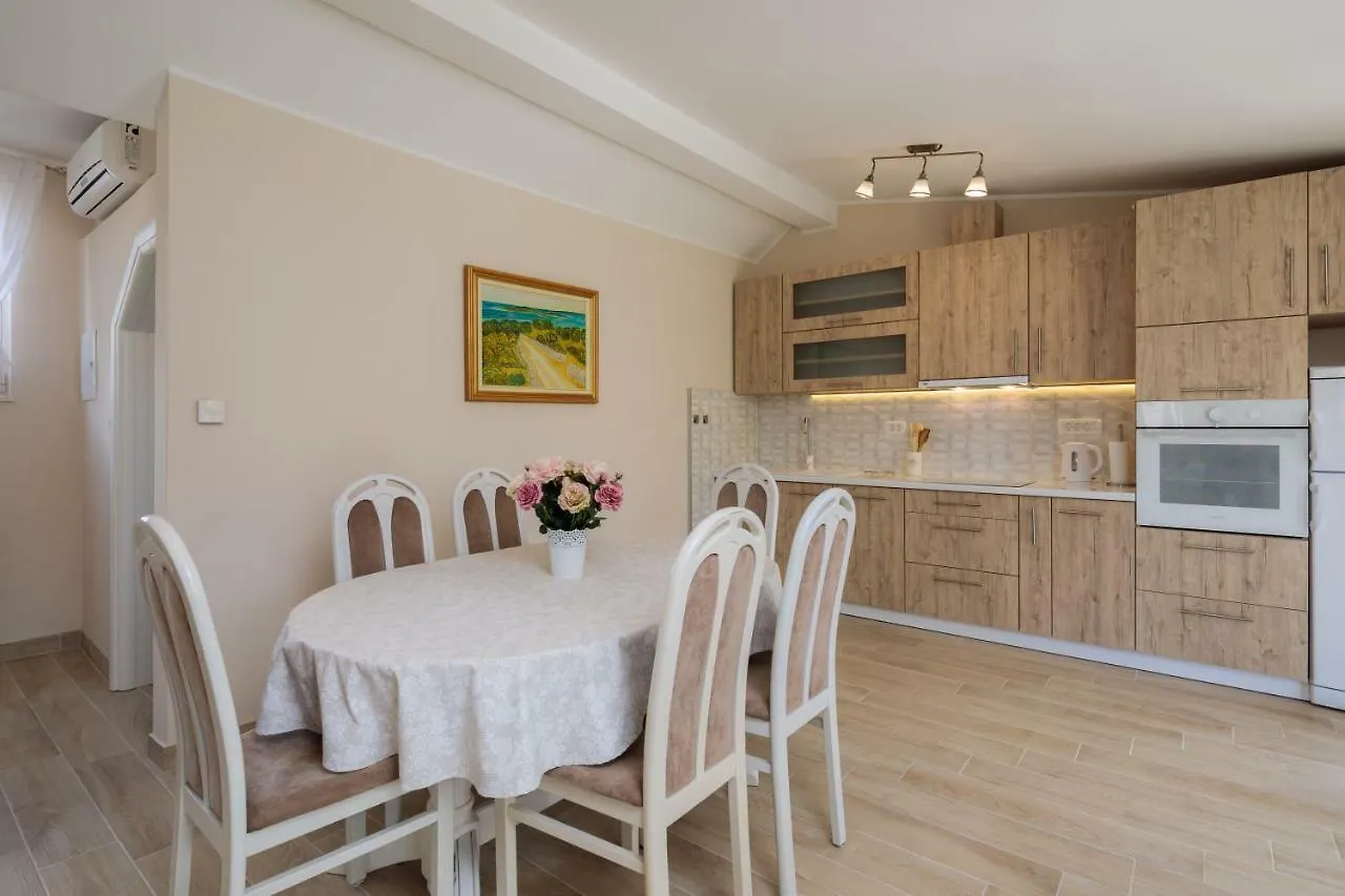 Apartmani Oaza Trogir Apartment
