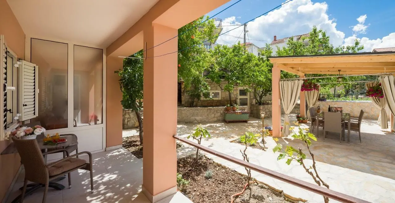 Apartmani Oaza Trogir Apartment