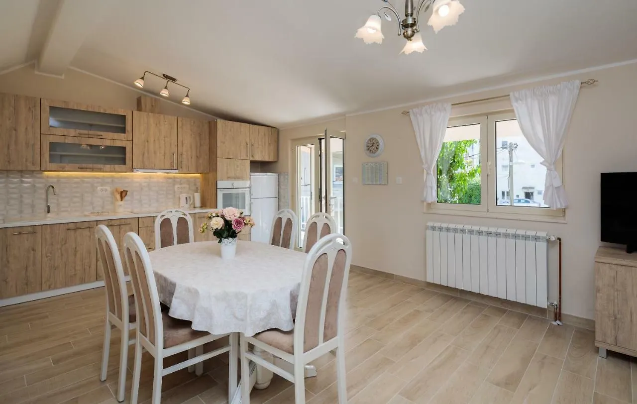 Apartmani Oaza Trogir