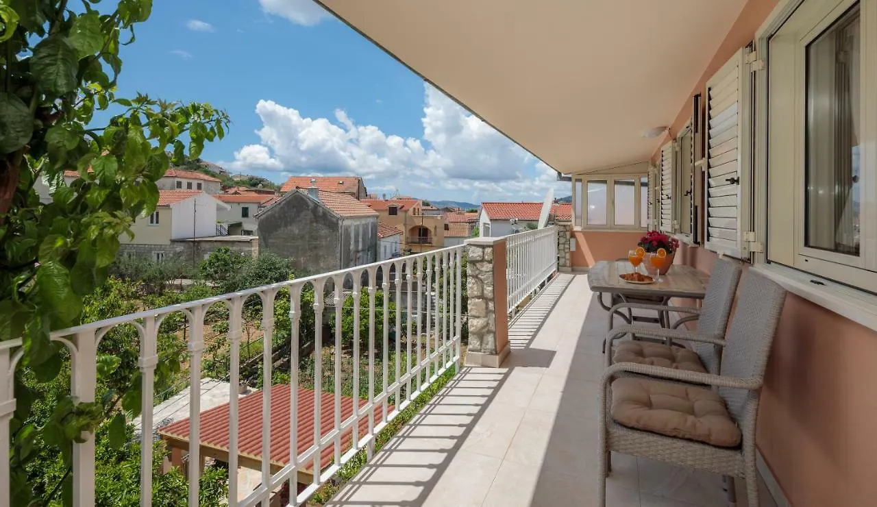 Apartmani Oaza Trogir Kroatien