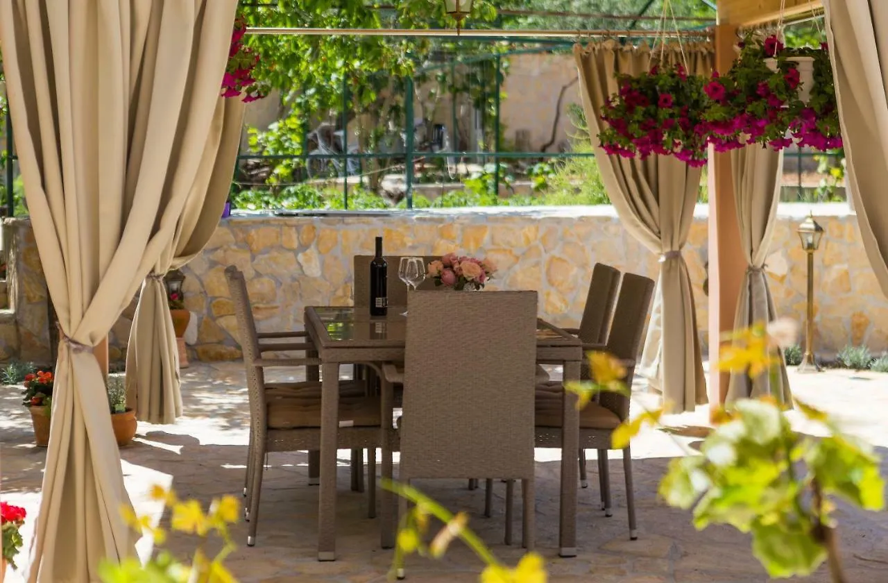 Apartmani Oaza Trogir Croatia